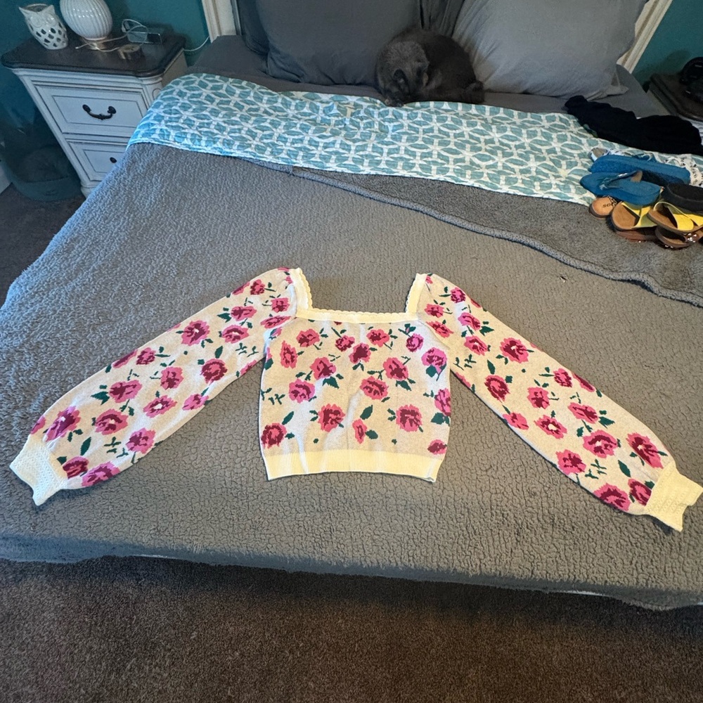 Floral Knit Sweater - Cream with Pink Roses